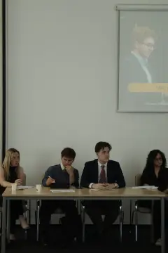 Człowiek w centrum — zdjęcie 15